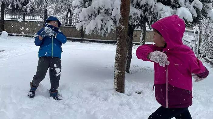 Hangi il ve ilçelerde okullar tatil edildi? İşte eğitime kar engeli olan şehirler